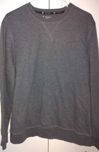 Men's gray sweatshirt